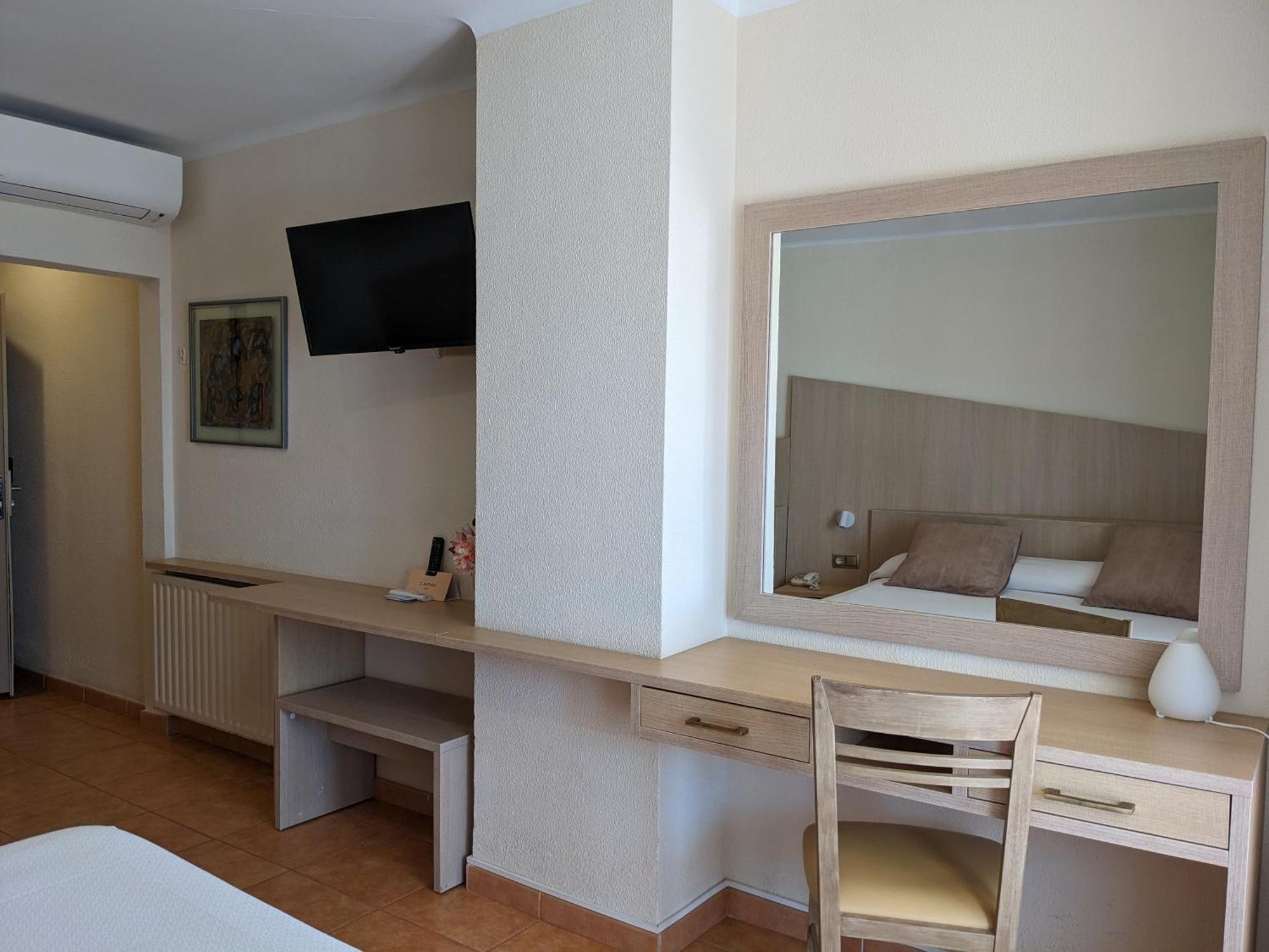 Hotel Capri Tossa de Mar Ngoại thất bức ảnh